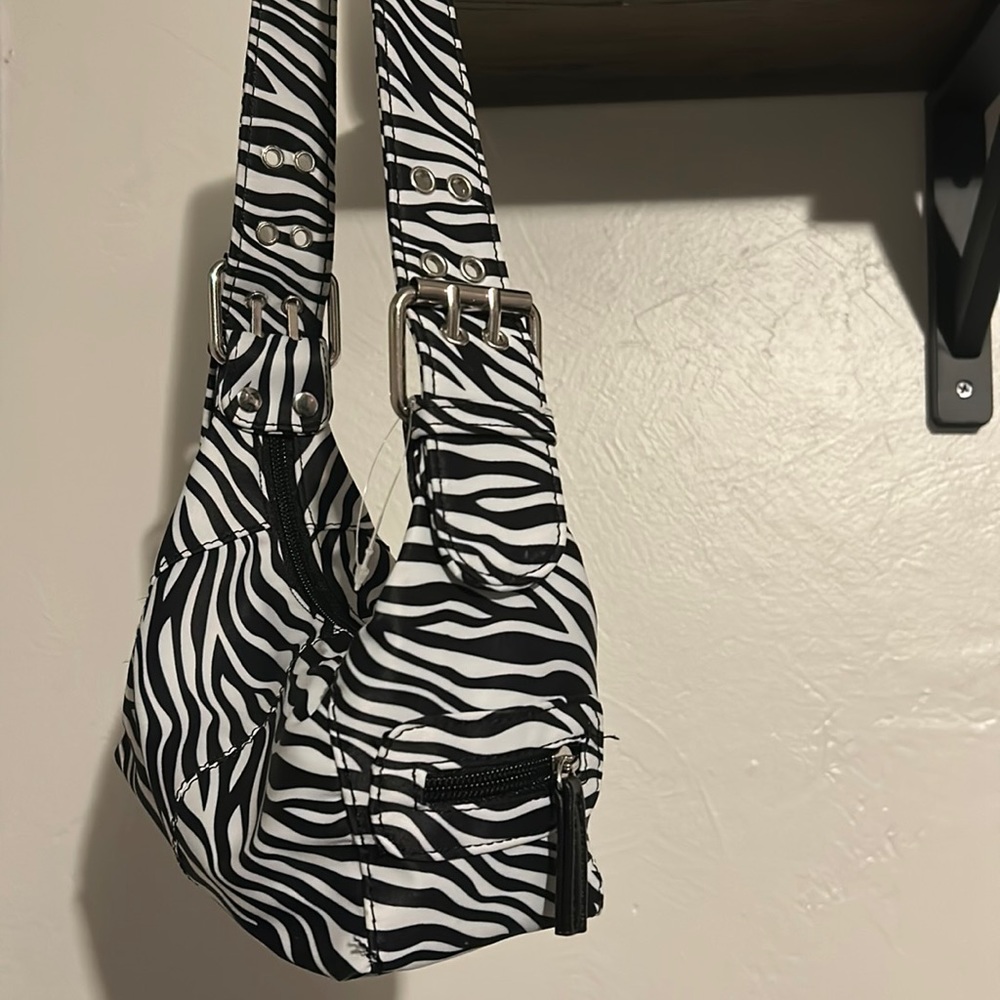 COPY - Urban outfitters zebra🦓 purse